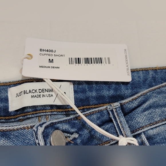 JUST BLACK DENIM Size Medium women's blue denim unfinished hem cuffed shorts - Picture 11 of 13